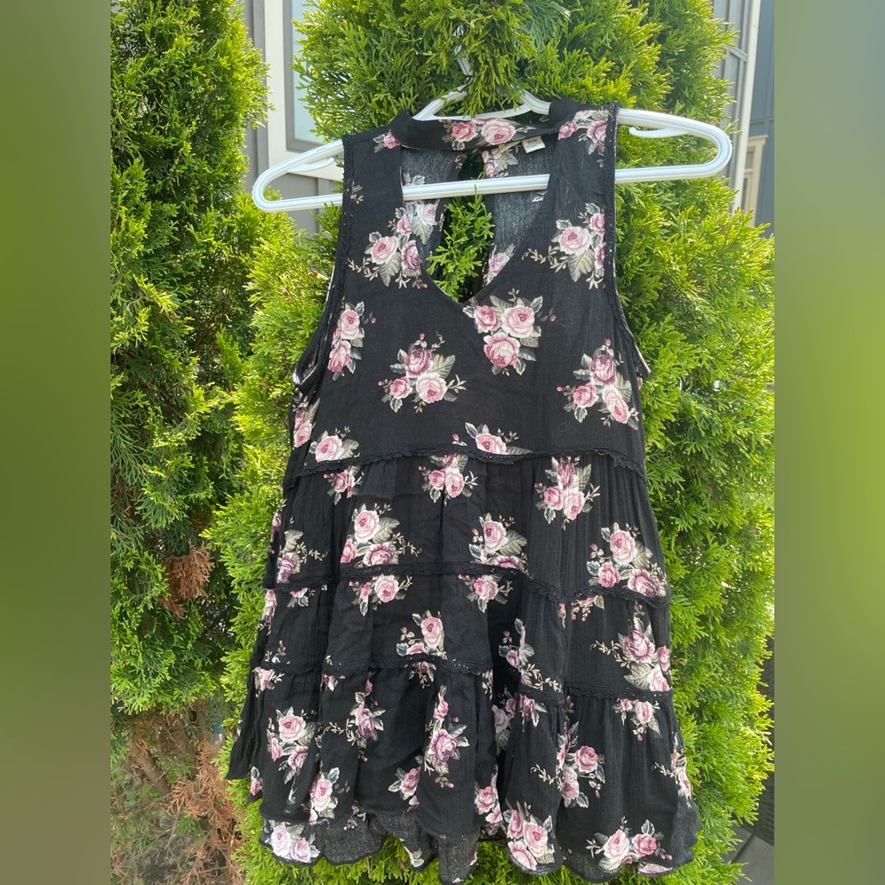 Floral cut out summer top